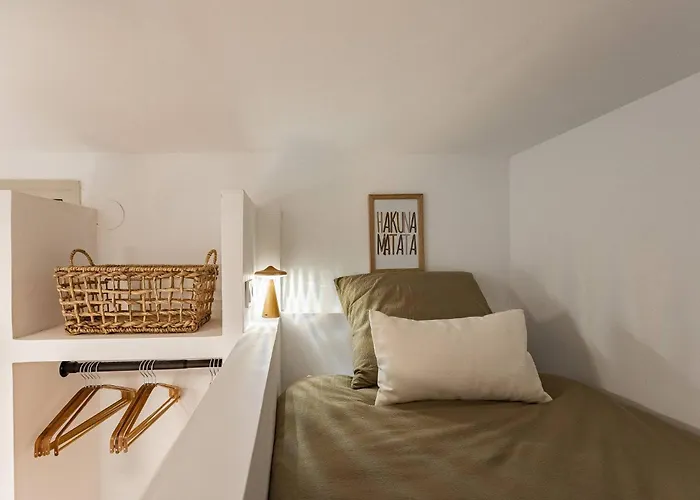 Апартаменты Charm With Mediterranean Vibes *